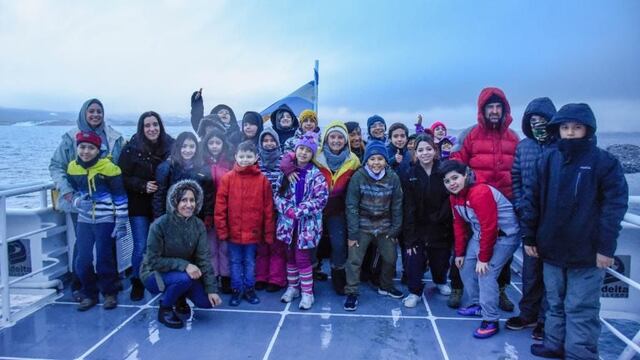 Alumnos disfrutaron de navegar junto con Prefectura por el Canal Beagle