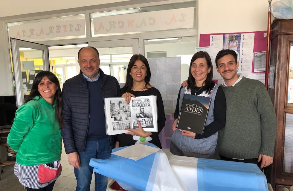 Garate visitó la Escuela Secundaria Nº 9