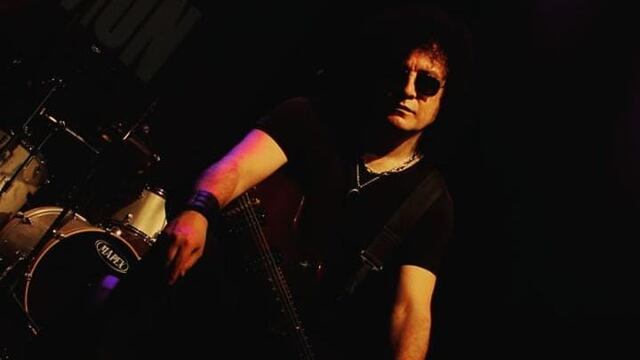 Hugo Riquelme es un músico que pertenece a la banda Preso Común. El artista brindará una capacitación para que los artistas aprendan a escribir sus propias canciones.