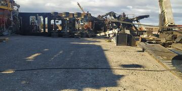 Caída de un equipo de perforación en yacimiento La Cholita en Las Heras.