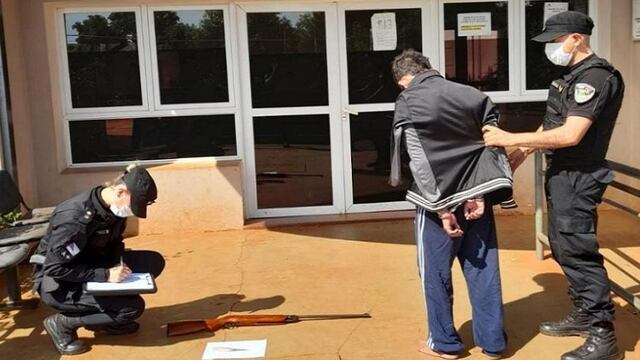 Dos jóvenes aprehendidos por el robo de un celular a mano armada en Oberá.
