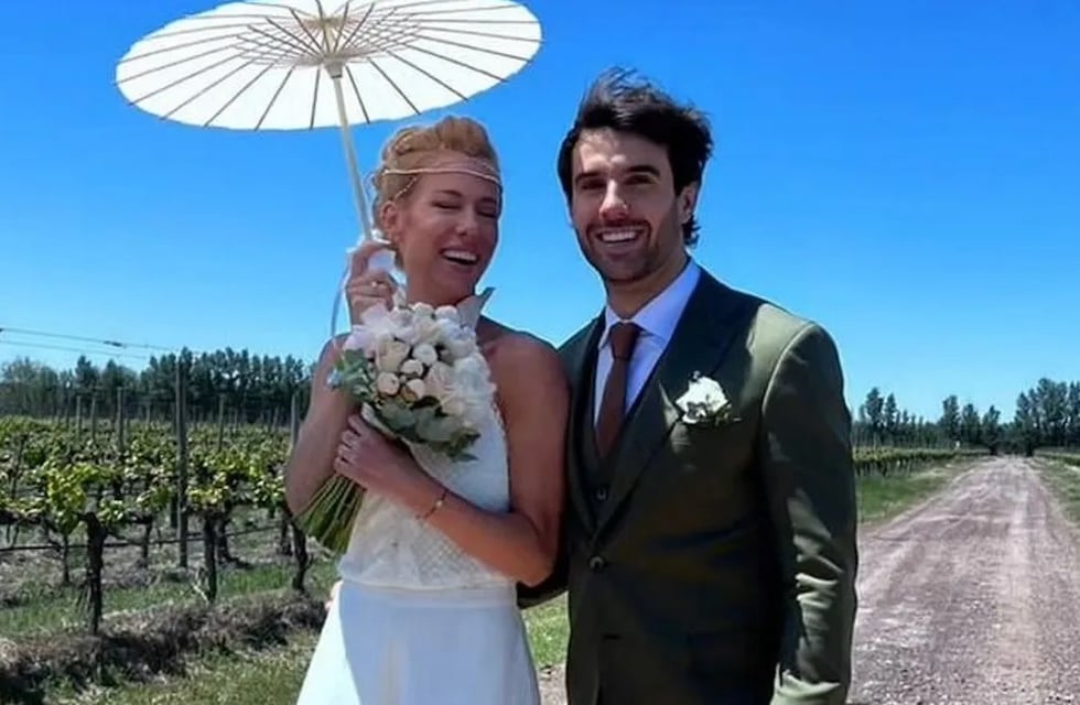 Simple y elegante: la torta que eligieron Nicole Neumann y Manu Urcera para su casamiento