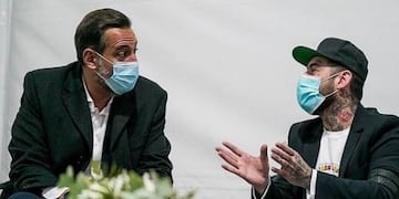 El secretario de Gobierno de la Municipalidad Miguel Siciliano junto al cantante Ulises Bueno (Instagram de Ulises)