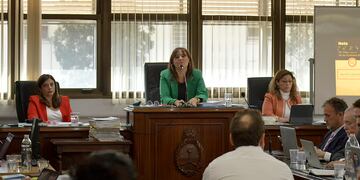 Las juezas Gretel Diamante, María Carolina Pereira y Eliana Rattá, integrantes del Tribunal Federal Oral N° 2, escuchan la declaración indagatoria del abogado Luciano Ortego.