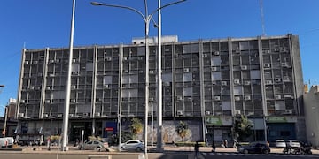 El gobierno de Frigerio dio de baja a 86 suplentes en el CGE y habrá protesta este jueves.