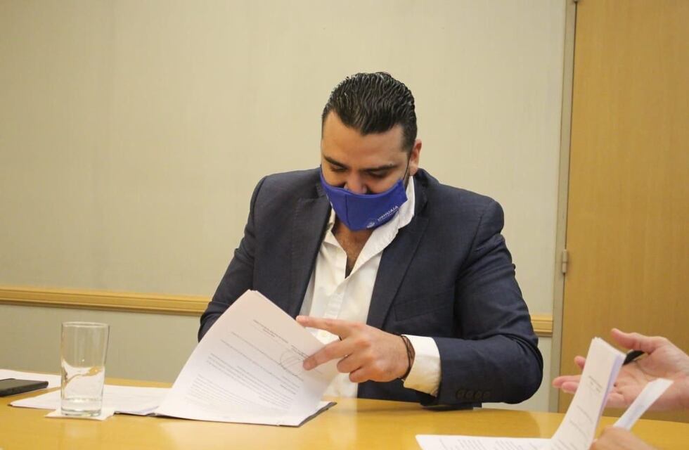 Vuoto suscribió en Nación convenios para acceder a créditos del programa Casa Propia