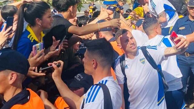 Boca Juniors llegó a San Juan en medio de una multitud, donde jugará la semifinal por la Copa Argentina ante Patronato.