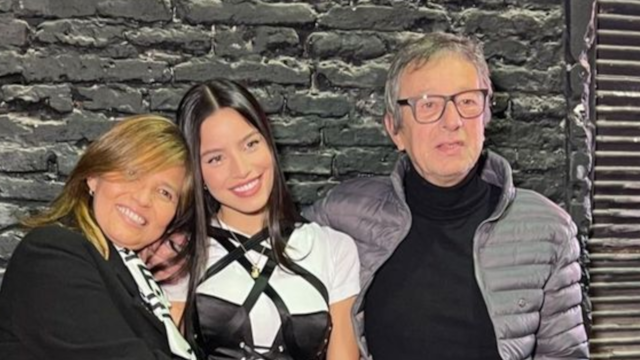 El papá de Emilia Mernes generó polémica en las redes.