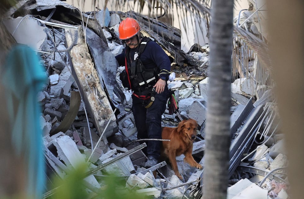 Derrumbe en Miami, minuto a minuto: rescatistas continúan con la búsqueda de desaparecidos entre los escombros