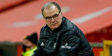 Bielsa parte como el principal candidato a suceder en el cargo a Ricardo Gareca. Foto: La Voz.