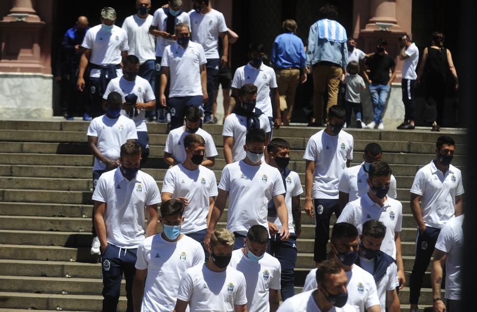 El plantel de Gimnasia despidió a su director técnico en Casa Rosada