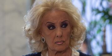 La actriz de 97 años quedó disconforme con el trabajo del artista Daniel Melero.