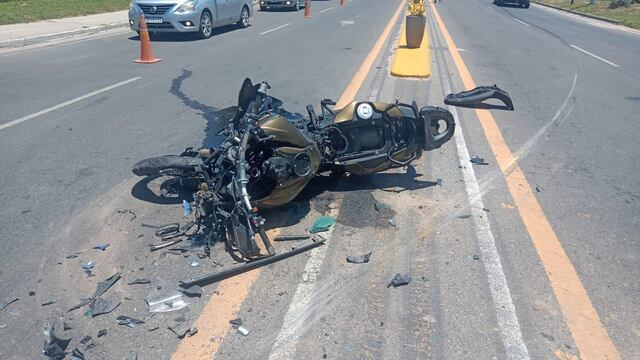 Choque en VIlla Dolores. Giró en U su automóvil, provocó un impacto con la moto y hubo una víctima fatal (Gentileza).