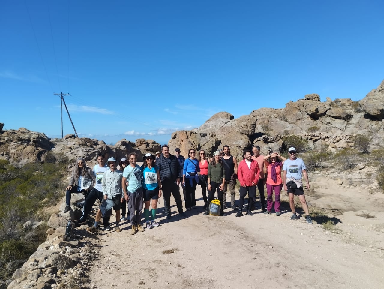 PEREGRINACIÓN QUE RECIENTEMENTE HICIERON LOS FAMILIARES DE ALEJANDRA BENGOA DESDEALTAS CUMBRES HASTA VILLA CURA BROCHERO, PIDIENDOJUSTICIA. (Gentileza)