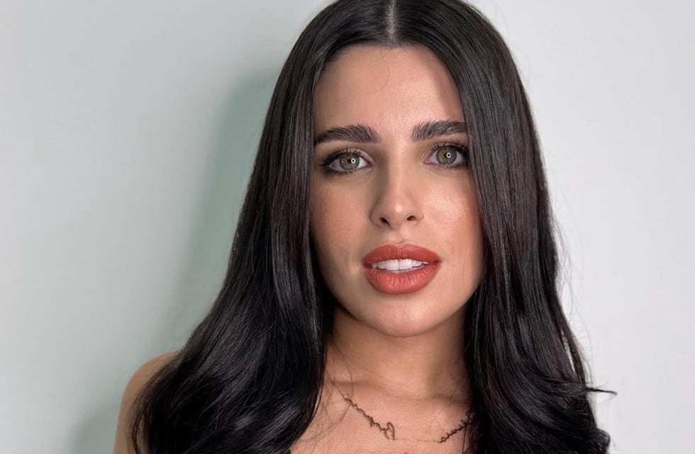 Valentina Cervantes se animó a un look deportivo total white de la misma marca que usa Antonela Roccuzzo