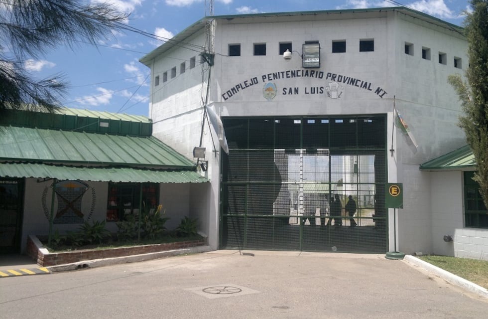 Piden enjuiciar a tres policías de San Luis acusados por abuso sexual