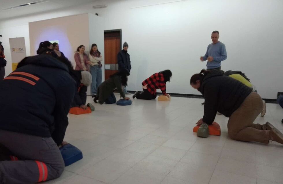 ICEDeL capacitó en RCP, Primeros Auxilios y manejo de DEA