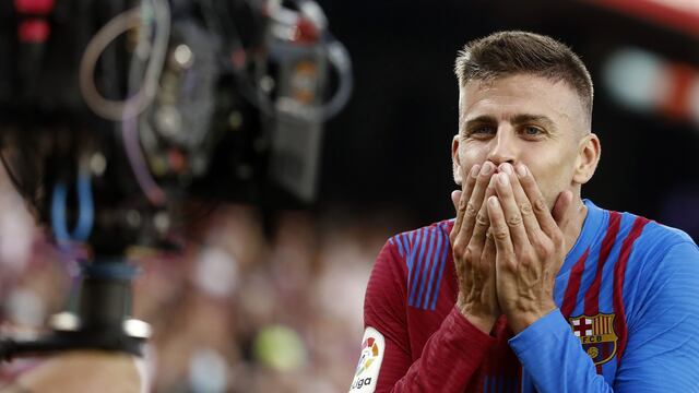 Gerard Piqué contó que los capitanes del Barcelona se bajarán el sueldo.