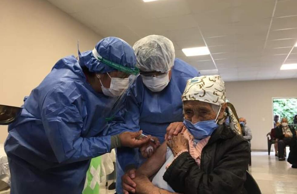 Vacunación: se completa la inoculación de mayores de 18 años en Ambato