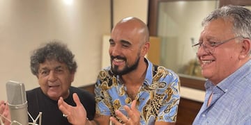 Rubén "Cacho" Deicas y Marcos Camino se reunieron en el estudio con el autor de "La llave". (@lospalmerasoficial)