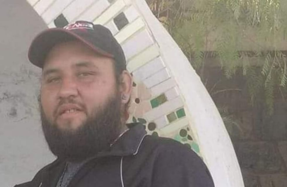 Quiso levantar una pared derrumbada por el terremoto pero se le vino encima y lo mató