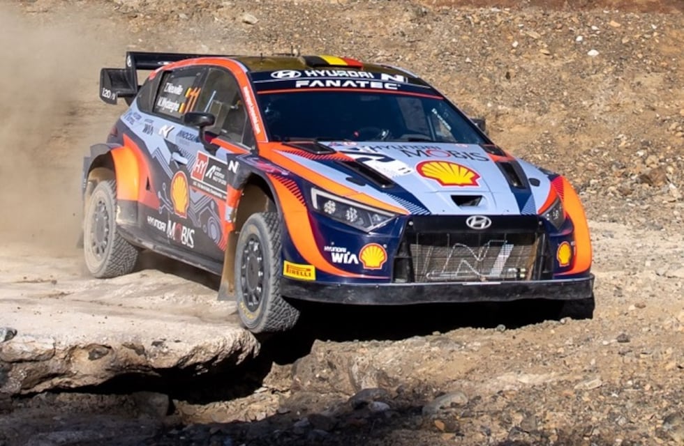 Rally Mundial: Neuville pasó al frente en Grecia