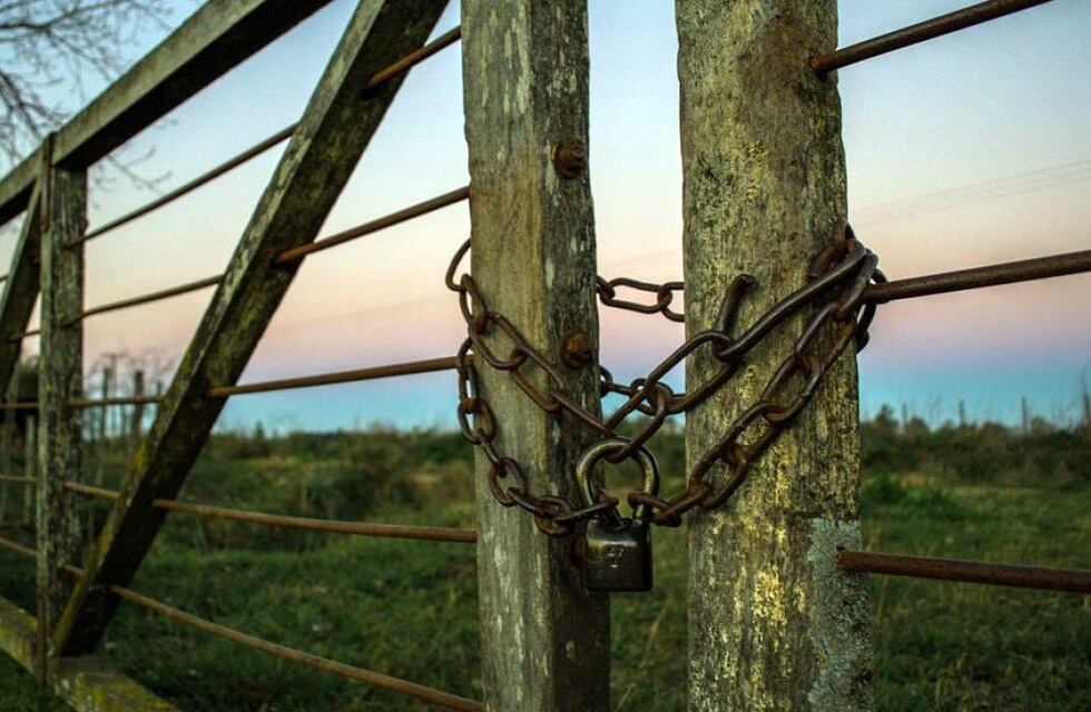 Un exdirigente agropecuario de Azul vende su campo y se va del país