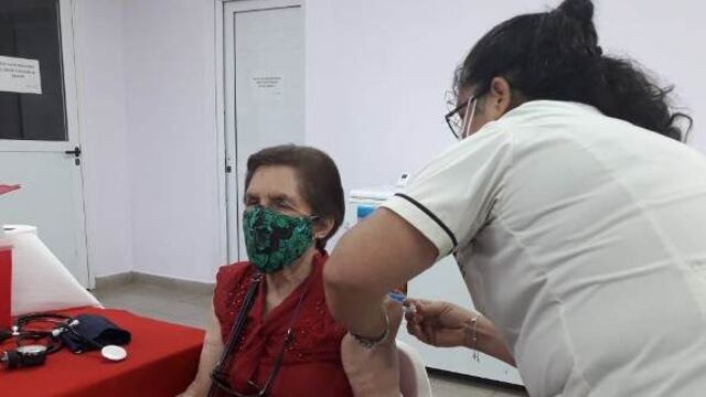 Se duplicó la cantidad de bahienses que completó su esquema de vacunación