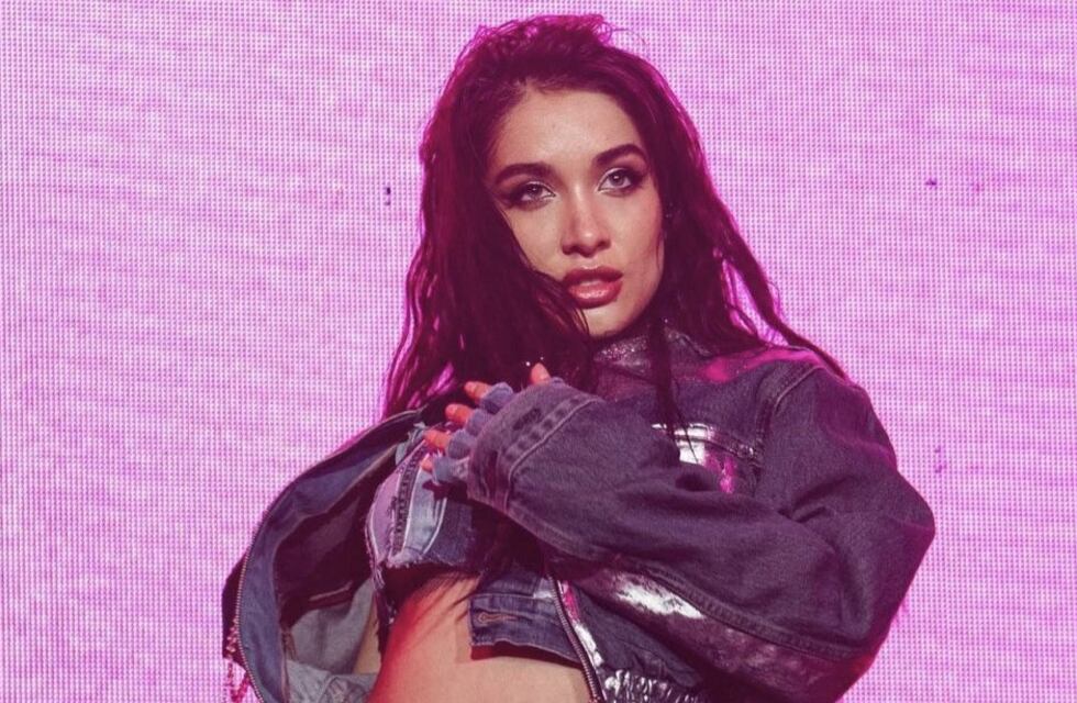 María Becerra presentó “Corazón Vacío” en vivo ante sus fans con un show acústico