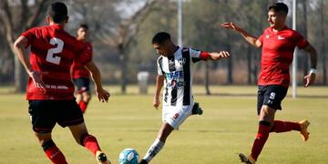 La reserva del Ferroviario perdió ante el Pincha.