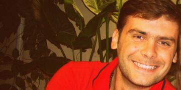 Miguel tiene 35 años, nació en Oliva y busca a su madre biológica.