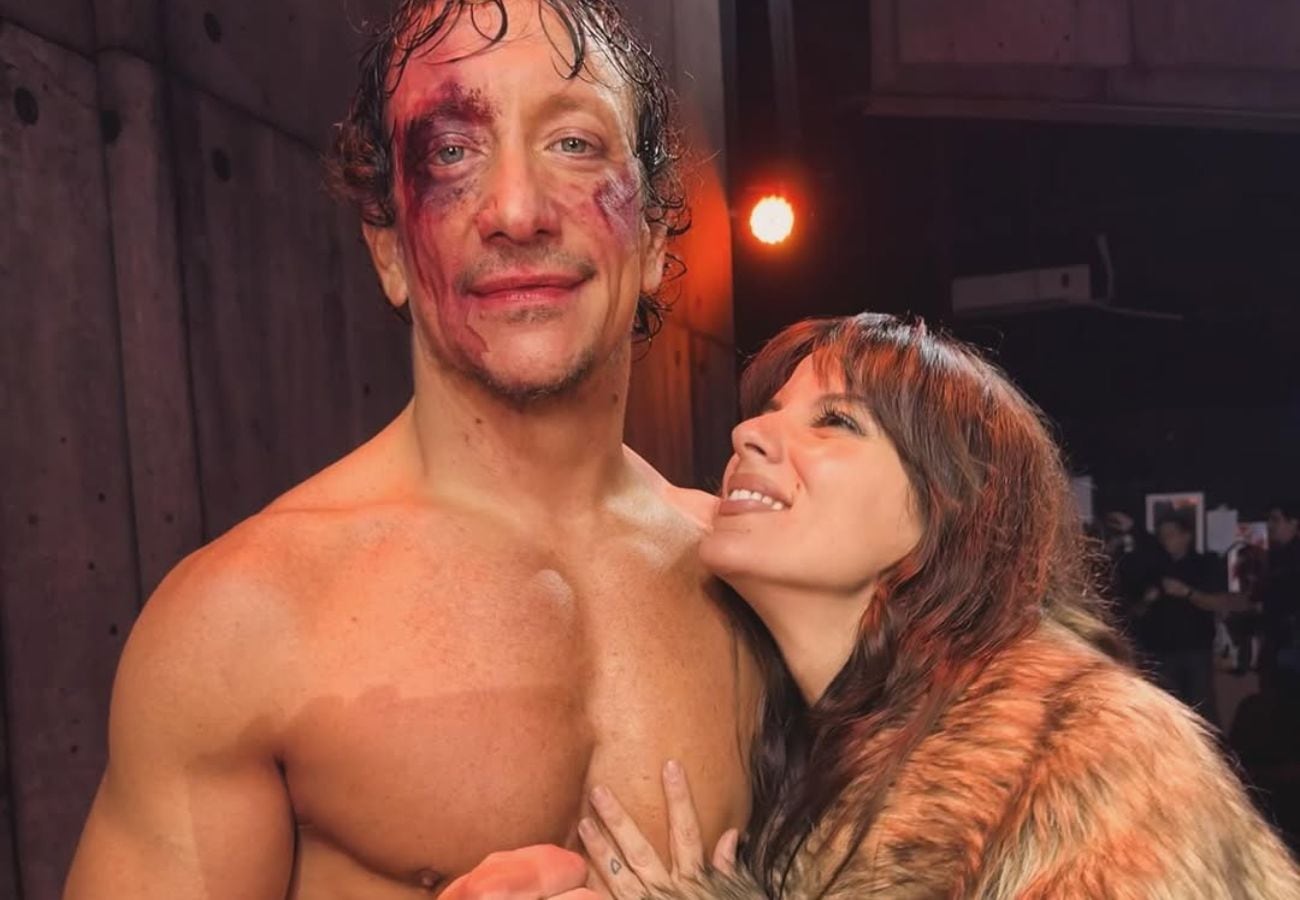 Nico Vázquez junto a Gimena Accardi, tras la primera función de Rocky