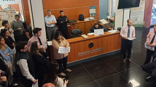 Masiva protesta de trabajadores y funcionarios judiciales en Rafaela