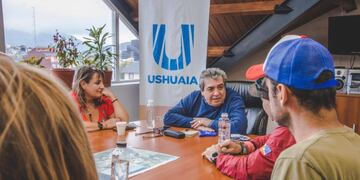 Ushuaia: la Municipalidad presentó la obra de construcción de la bicisenda “Pensar Malvinas” a referentes del ciclismo de la ciudad