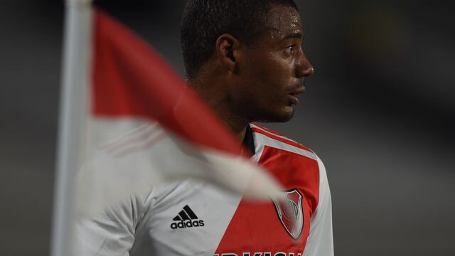 El festejo de Nicolás De La Cruz para Rafael Santos Borré.