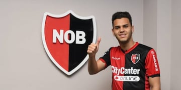 Cristian Ferreira firmó contrato con Newell's