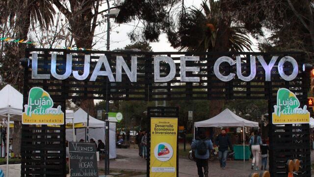 este fin de semana se desarrollará en la plaza departamental la Feria Luján Natural Mágica. Más de 100 expositores venderán sus productos. Gentileza Municipalidad de Luján de Cuyo