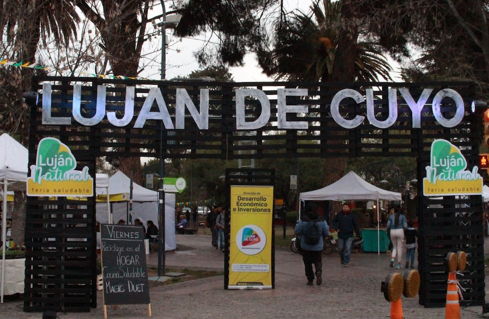 Con más de 100 expositores se viene la Feria Luján Natural Mágica