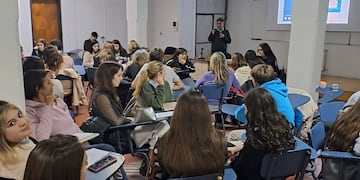 Mas de 120 personas se capacitaron en Marketing Turístico en el distrito de Tres Arroyos