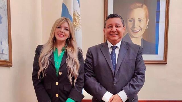 Marta Albarracín junto al ministro del Interior, Darío Monteros.