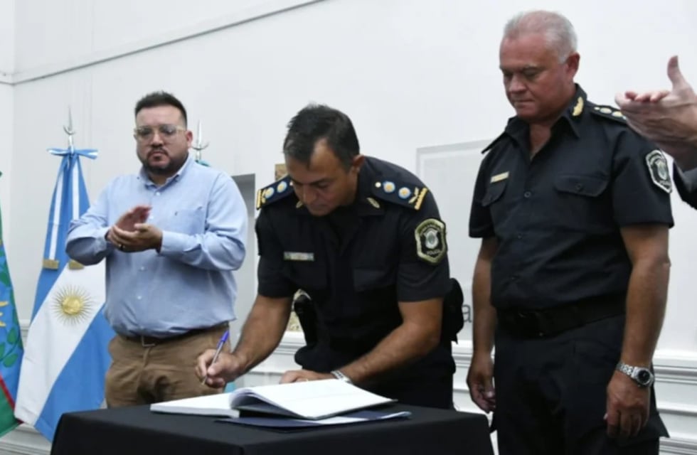 Gonzalo Bezos asumió como Jefe de Superintendencia de Seguridad Región Interior