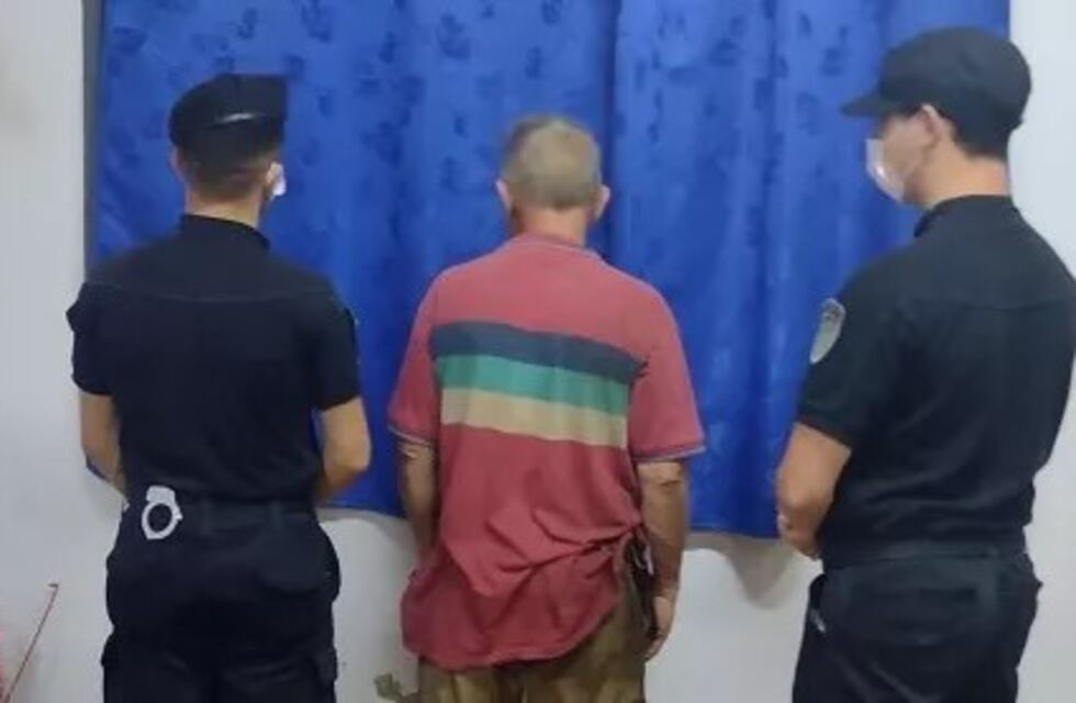 Maltrato animal en Alem: arrastraba a un perro con su moto y fue detenido