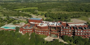 Un hotel de Córdoba se convirtió en all inclusive.