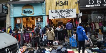 Calle Avellaneda - Flores