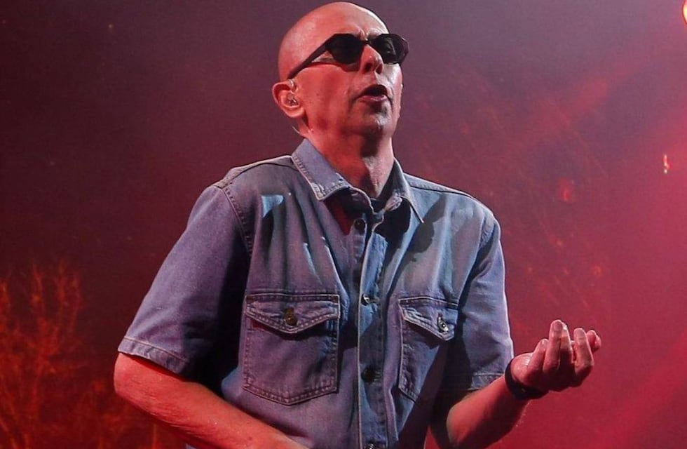 El Indio Solari reapareció en un recital y conmovió a sus fans con sus palabras: “Son los mejores del planeta”