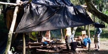 Clausuran un campamento de tareferos en Comandante Andresito.