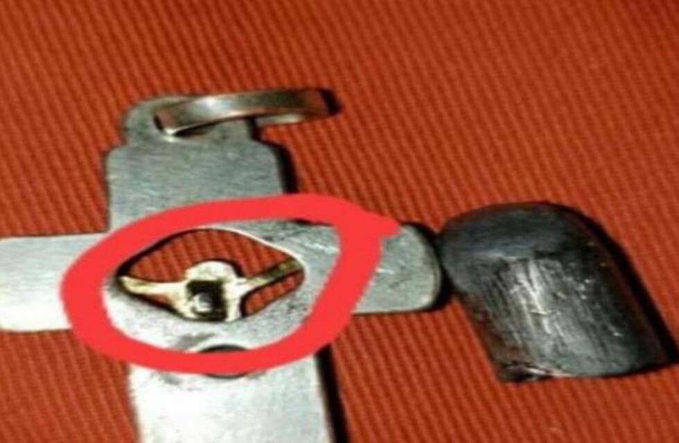 Un crucifijo salvó a un niño de una bala perdida