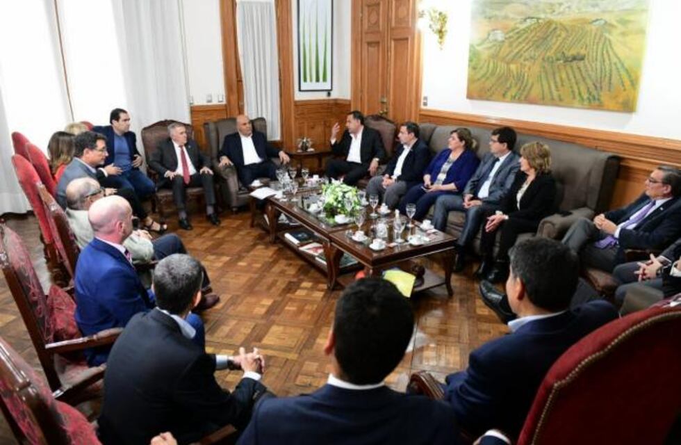 Jaldo se reunió con el jefe de Gabinete de la Nación, Juan Manzur y los ministros del Poder Ejecutivo provincial