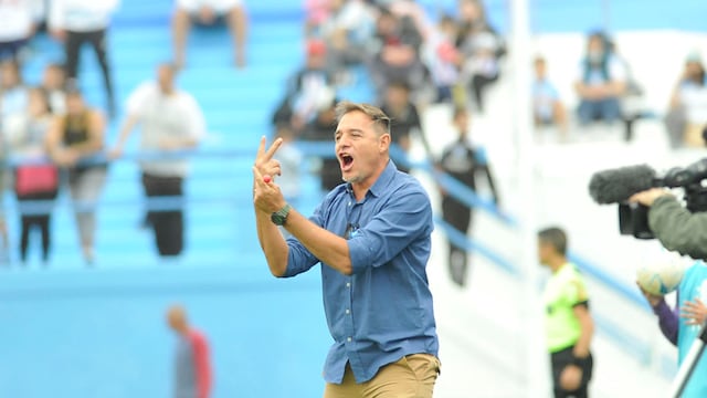 Dos más, parece decir Hernán Medina. Este domingo Racing va por la semi ante Chaco (foto Javier Ferreyra).