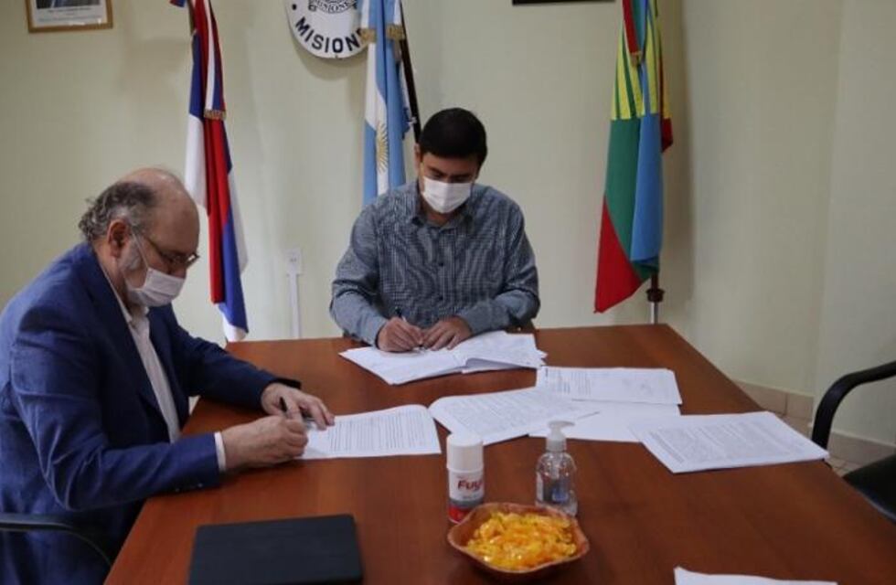 Firman convenio para proyecto “Capacitación en Diseño, modelado e impresión en 3D” en Eldorado